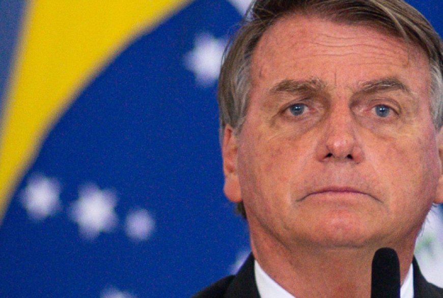 PGR denuncia Jair Bolsonaro e mais 33 por golpe de Estado