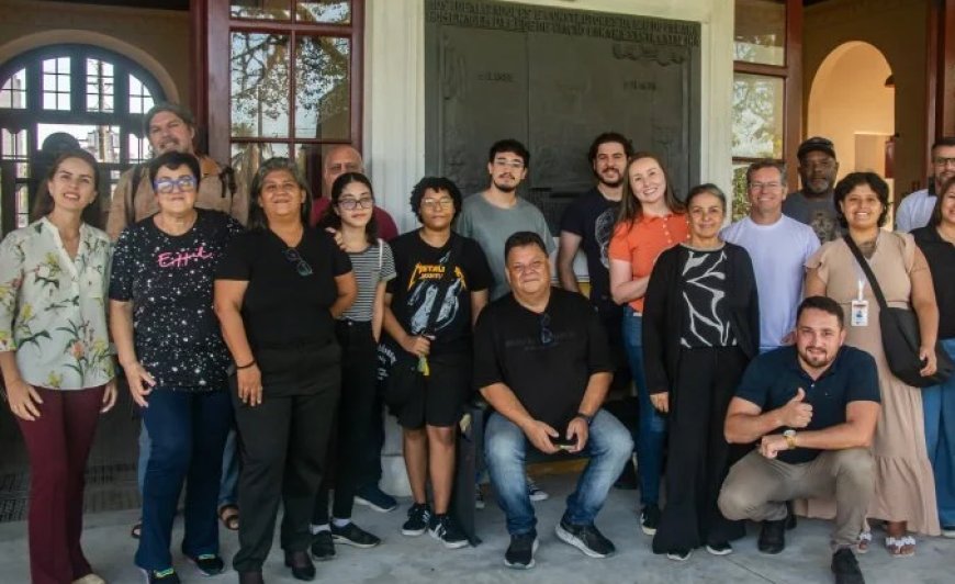 Paranaguá lança projeto para ensinar moradores a contar a história da cidade