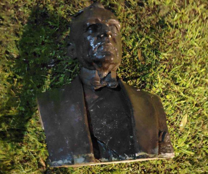 Homem é preso por tentar furtar busto histórico em Paranaguá