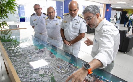 Portos do Paraná recebe a mais alta autoridade da Marinha do Brasil