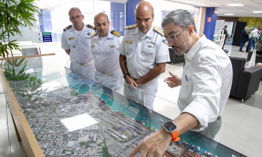 Portos do Paraná recebe a mais alta autoridade da Marinha do Brasil